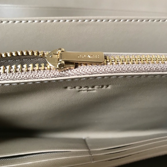 Coach wallet🎈🎈 - Picture 6 of 8